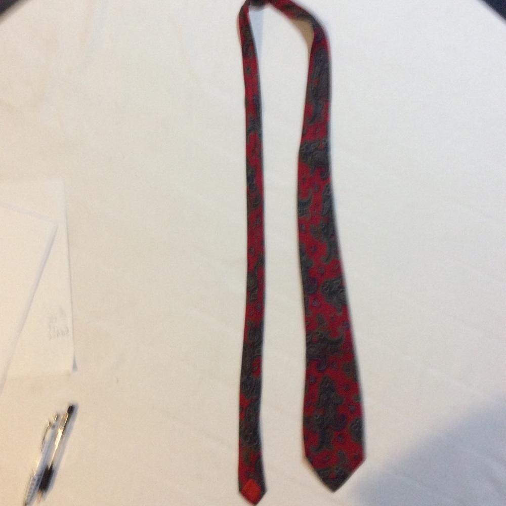 Mark Pendleton tie